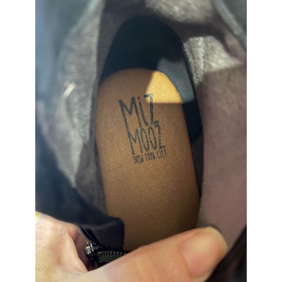 Miz Mooz Womens Pyper Boots Size 40 9.5 Black Leather Bootie Flat Cap Toe Boot - Picture 11 of 12